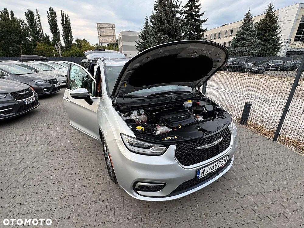 Chrysler Pacifica - 20