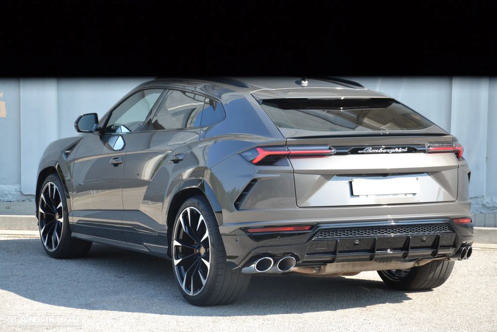 Lamborghini Urus - 11