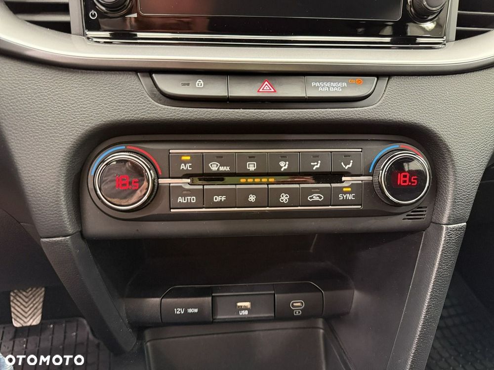 Kia Ceed - 22