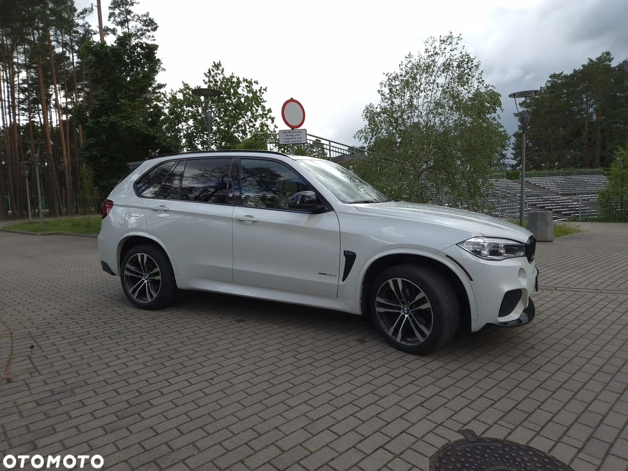 BMW X5 xDrive35i Sport-Aut - 8