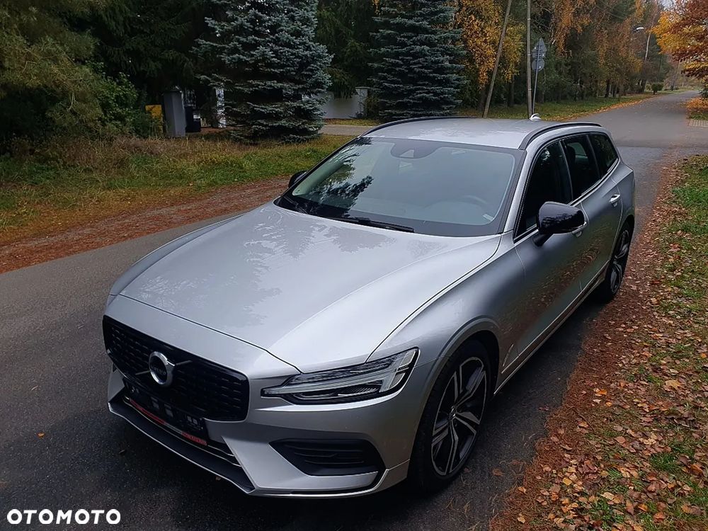 Volvo V60 B3 B DKG Momentum Pro - 25