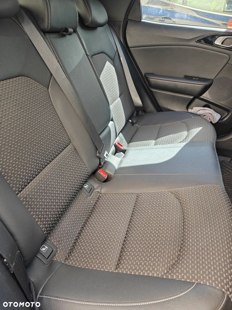 Kia XCeed 1.4 T-GDI L Business Line DCT - 11