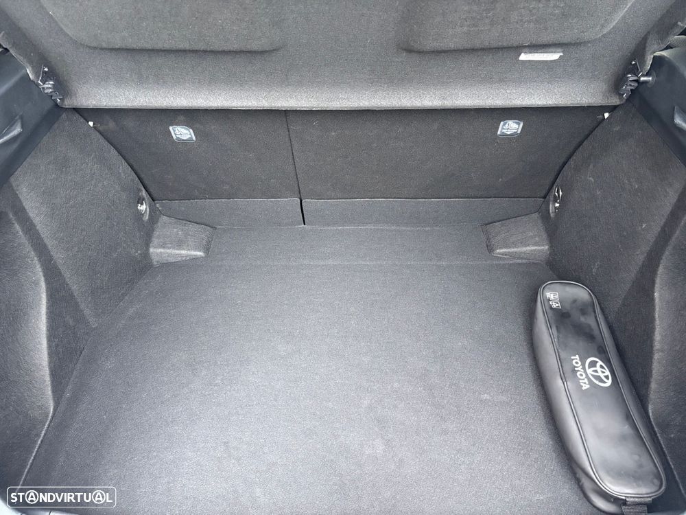 Toyota C-HR 1.8 Hybrid Square Collection - 25