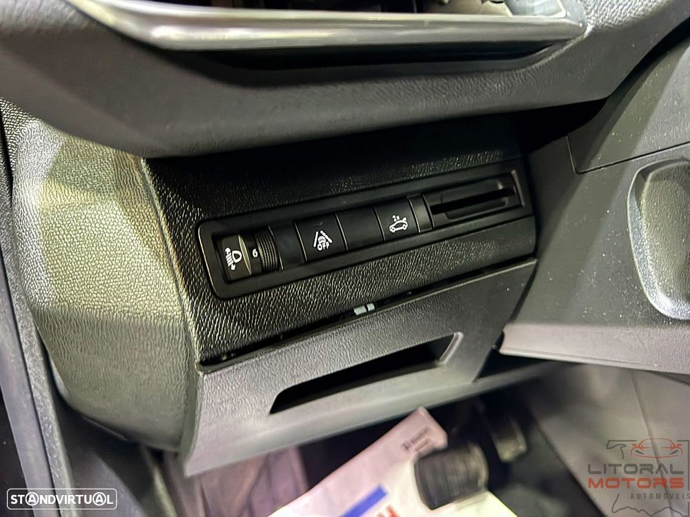 Peugeot 3008 1.2 PureTech Allure Pack EAT8 - 19