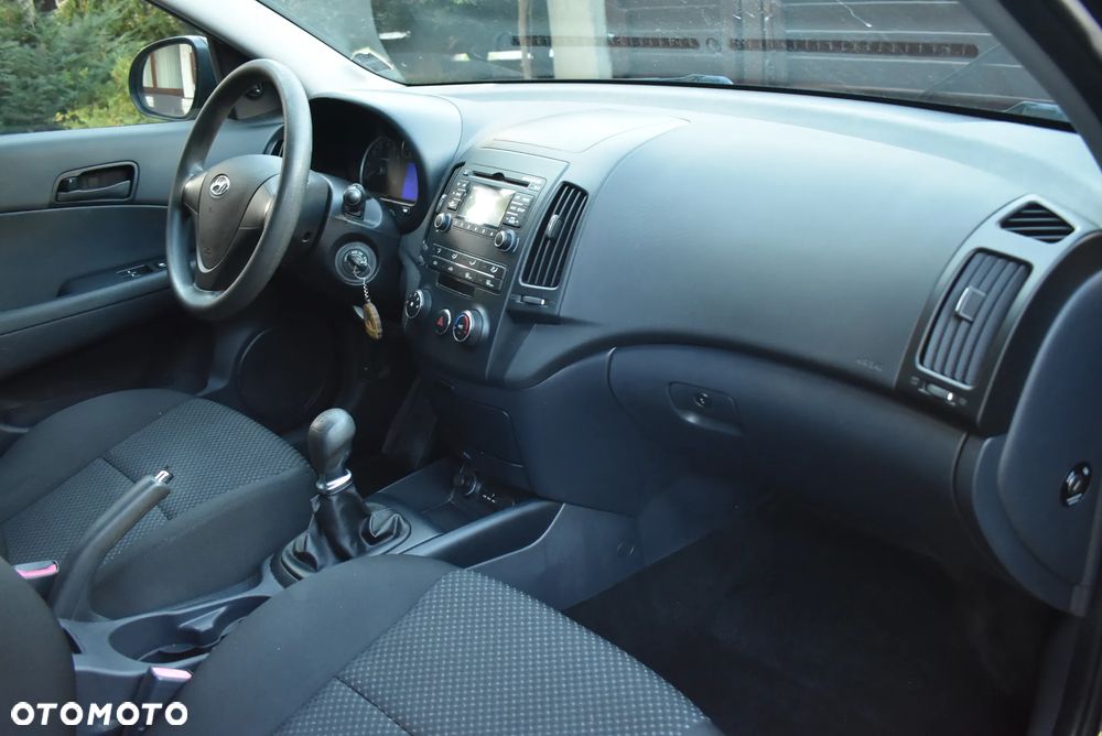 Hyundai i30 i30cw 1.4 Edition 20 - 23