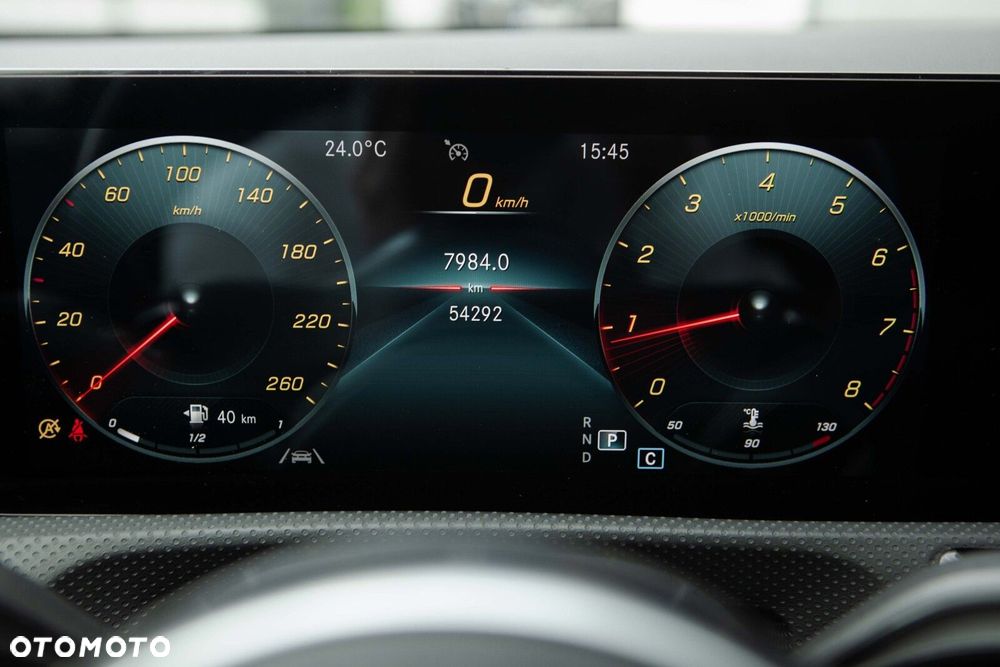 Mercedes-Benz Klasa A 180 AMG Line 7G-DCT - 39