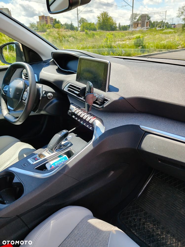 Peugeot 3008 1.6 BlueHDi Allure S&S EAT6 - 33