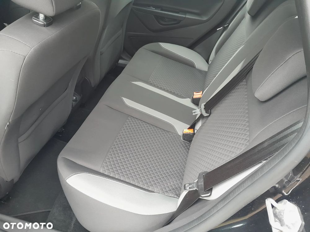 Ford Fiesta 1.0 Champions Edition - 16