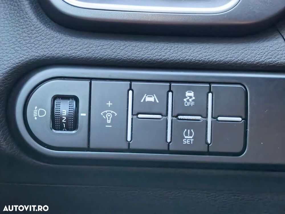 Kia Ceed 1.6 CRDi (48V Mild-Hybrid) DCT7 Spirit - 28