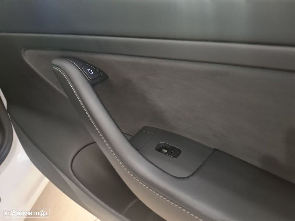 Tesla Model 3 Long Range Tração Integral - 40