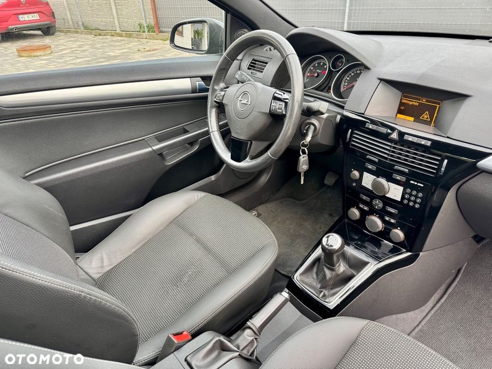 Opel Astra - 32