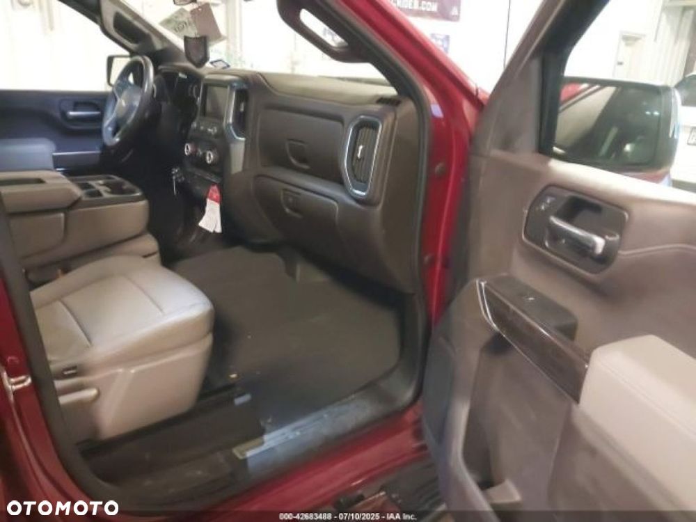 Chevrolet Silverado - 9