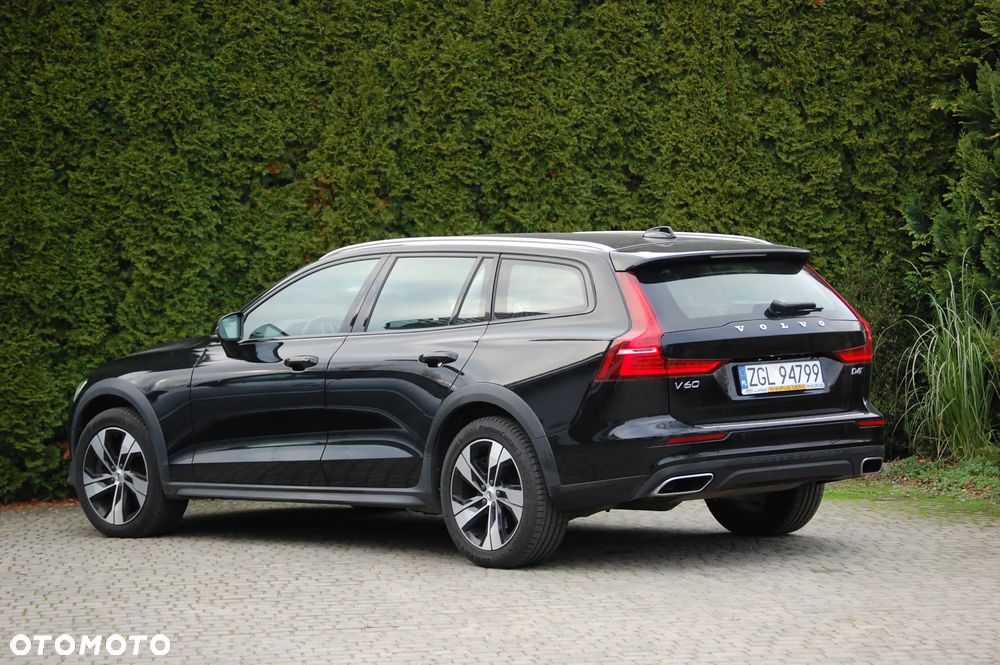 Volvo V60 Cross Country D4 AWD Geartronic Pro - 9