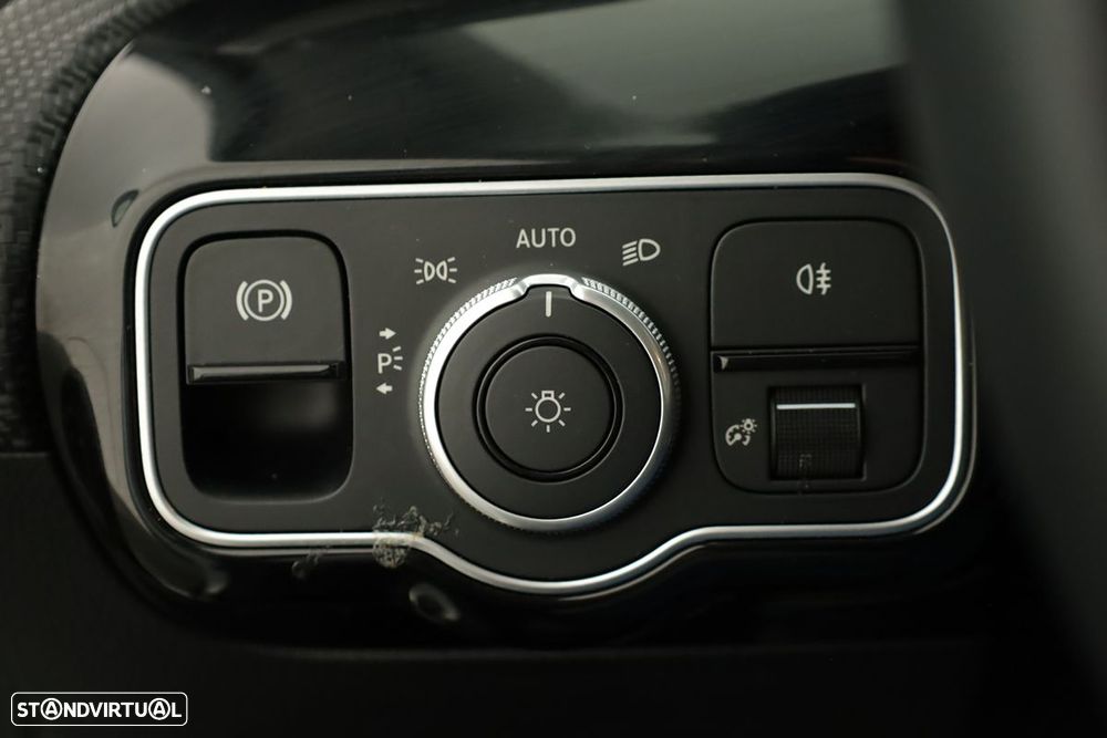 Mercedes-Benz A 200 Standard - 19