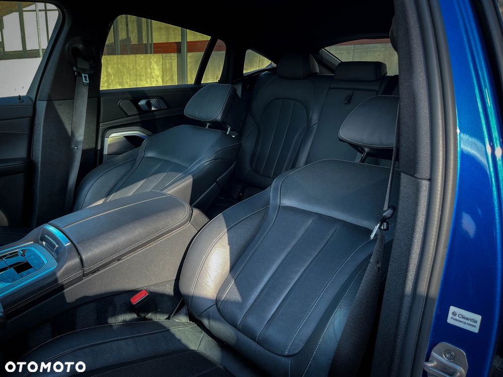 BMW X6 xDrive40d mHEV - 31