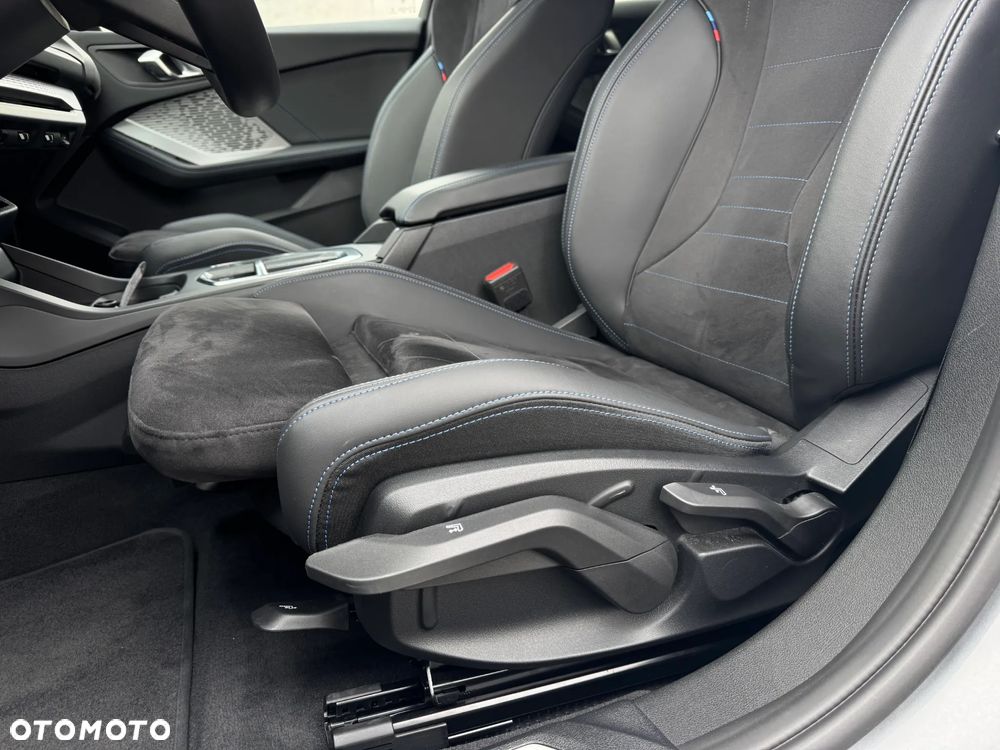 BMW Seria 1 120 mHEV - 8