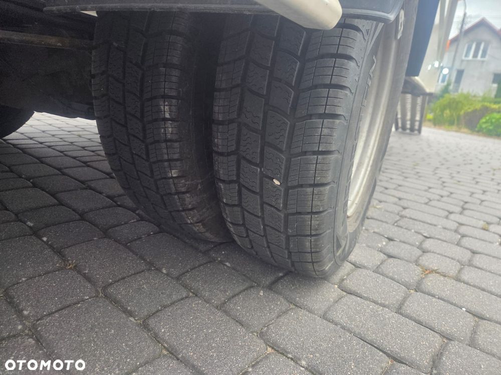Mercedes-Benz SPRINTER - 32