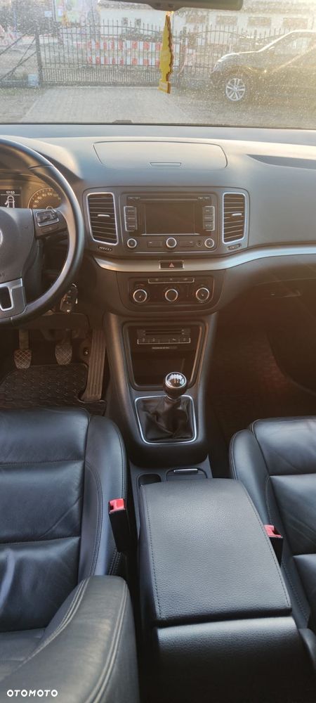 Volkswagen Sharan - 10