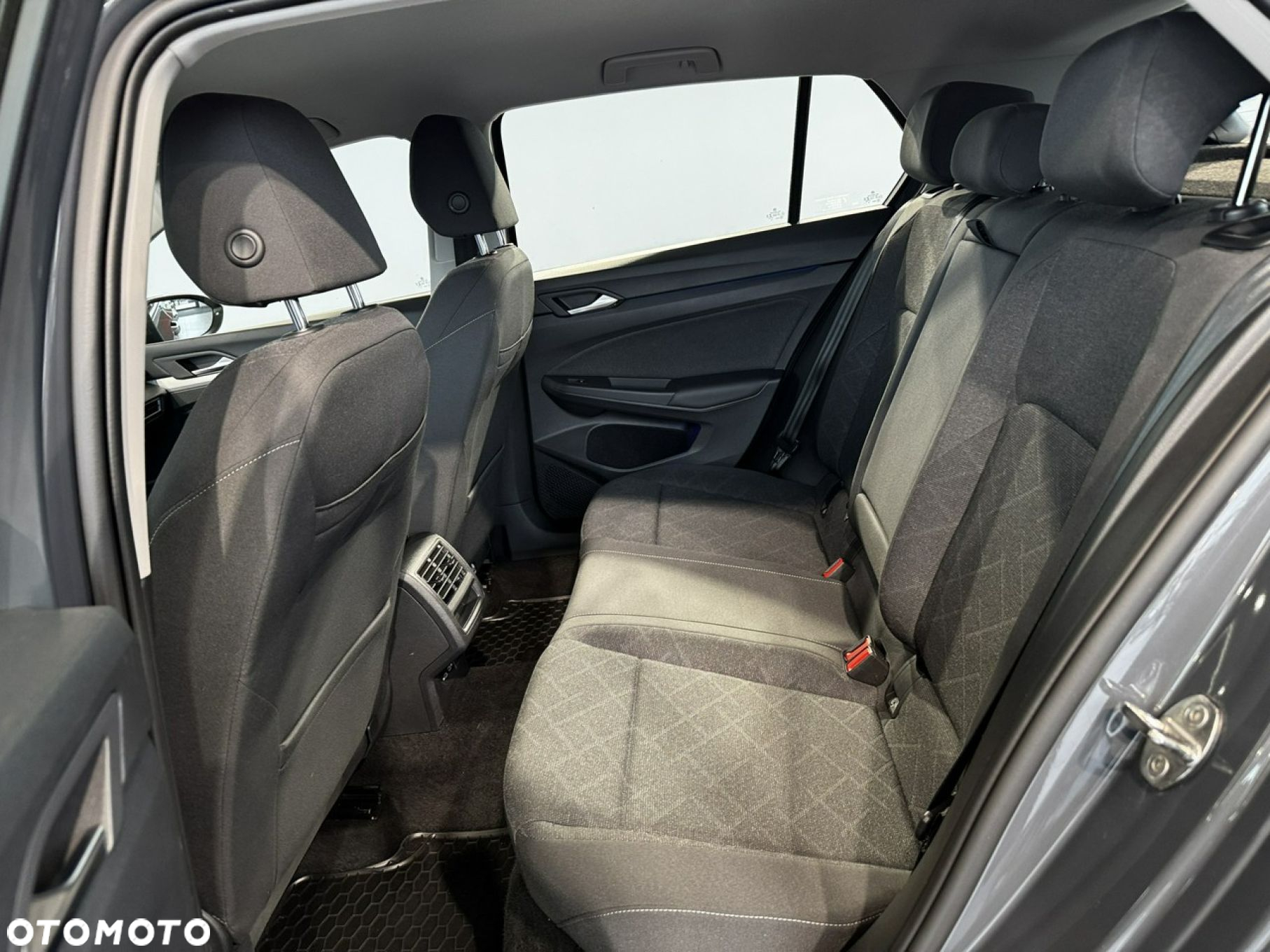 Volkswagen Golf - 14