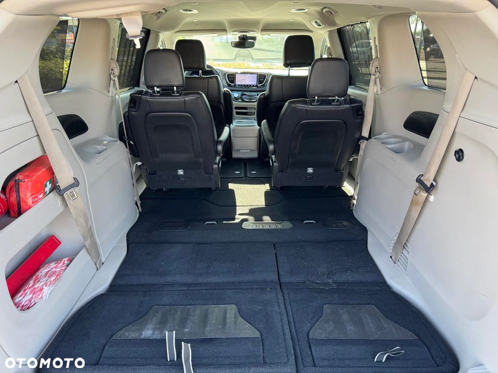 Chrysler Pacifica - 21