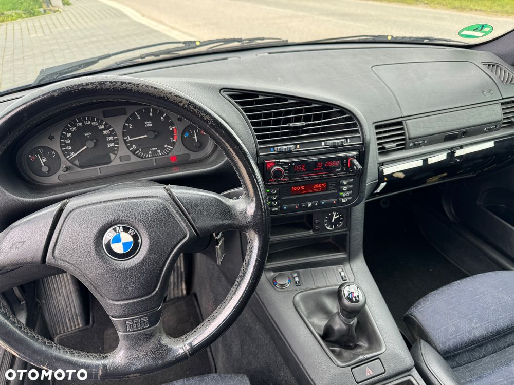 BMW Seria 3 318i - 20
