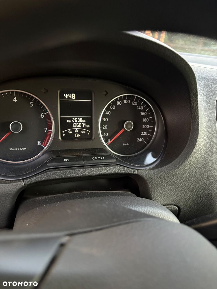 Volkswagen Polo - 8