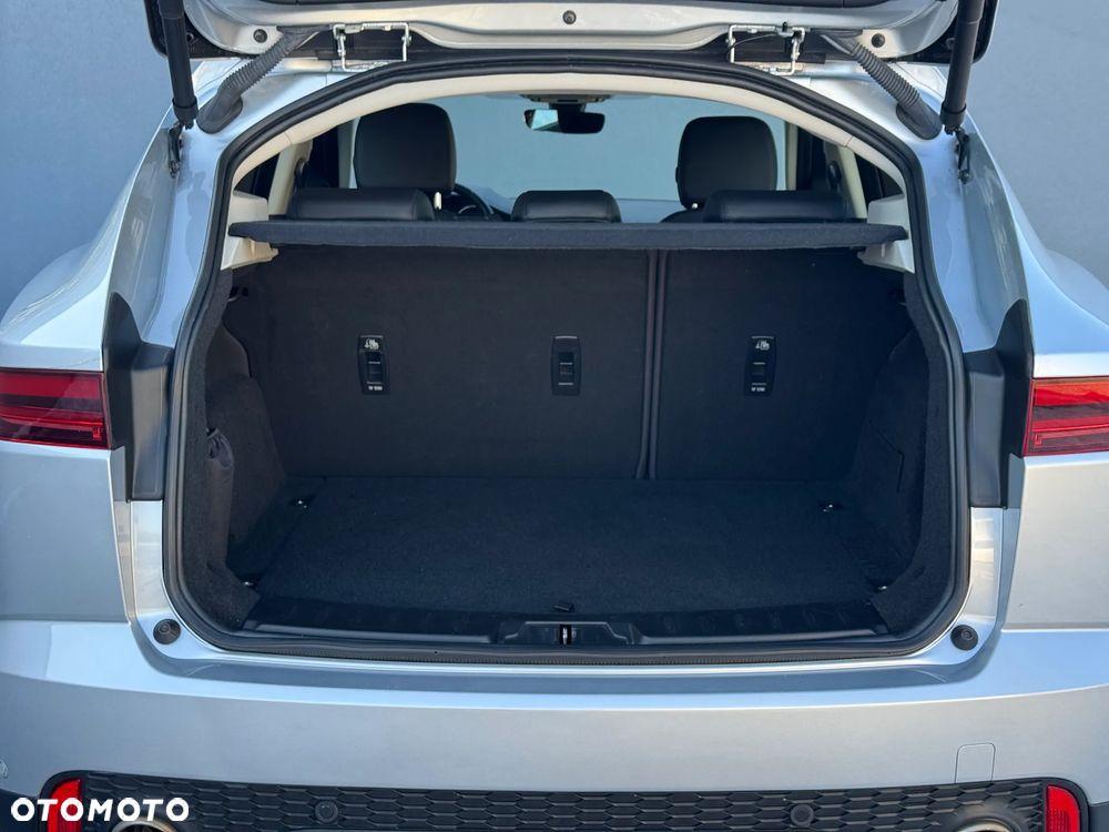 Jaguar E-Pace 2.0 i4P AWD SE - 29