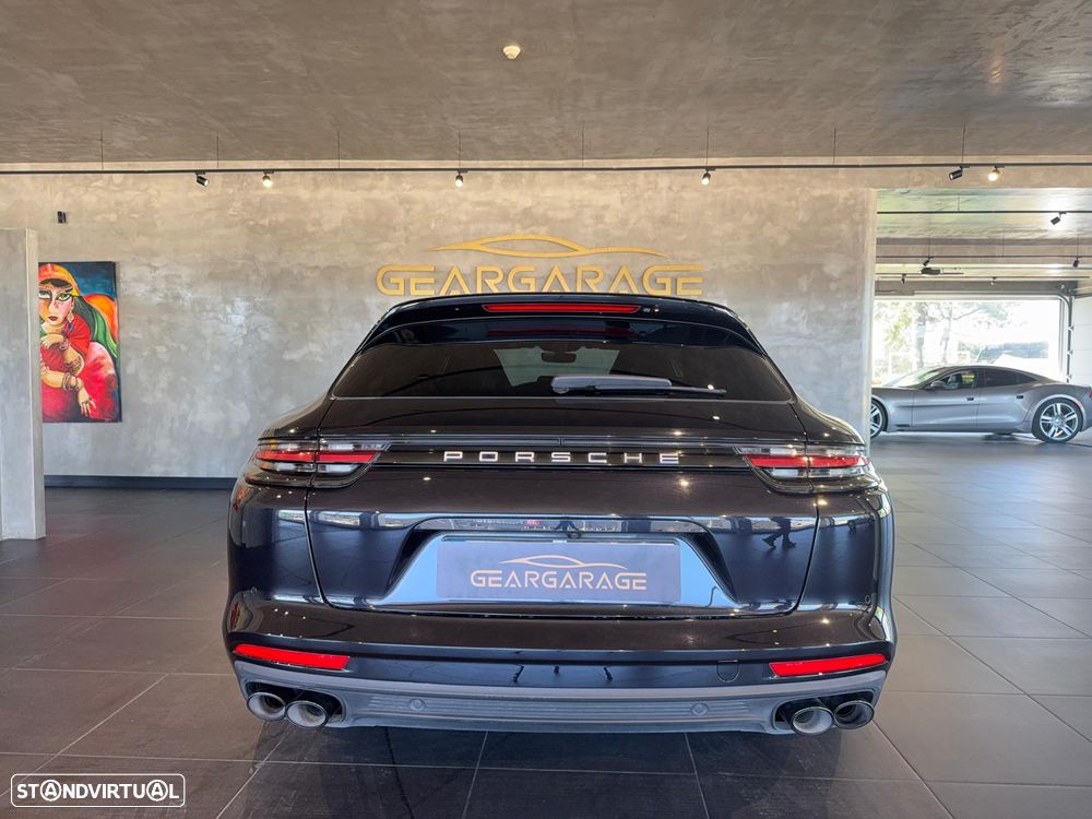 Porsche Panamera Sport Turismo - 13