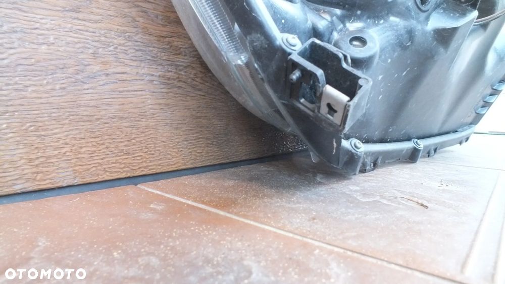 Lampa przednia lewa Toyota Rav IV III Lift - 7