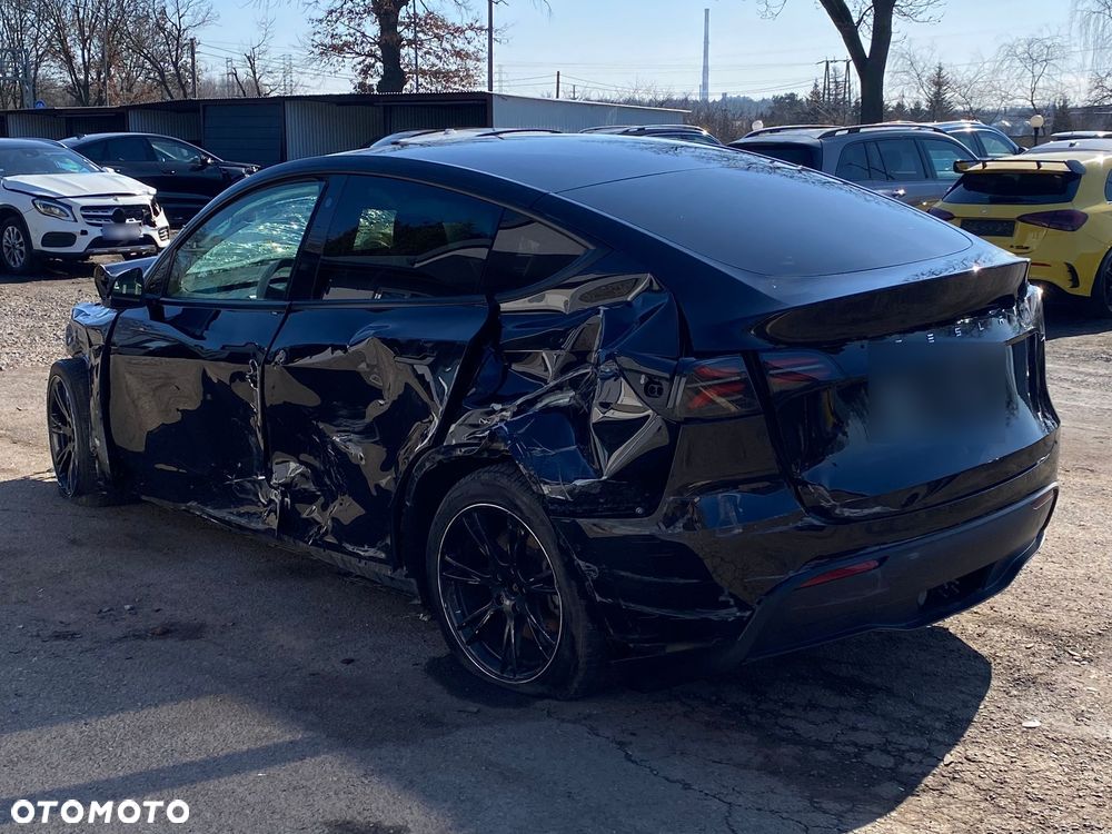 Tesla Y Long Range Dual Motor AWD - 14