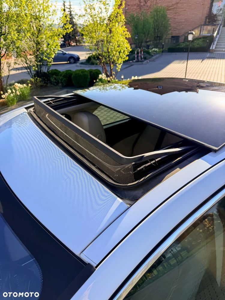 Jaguar XE 25t AWD Prestige - 15