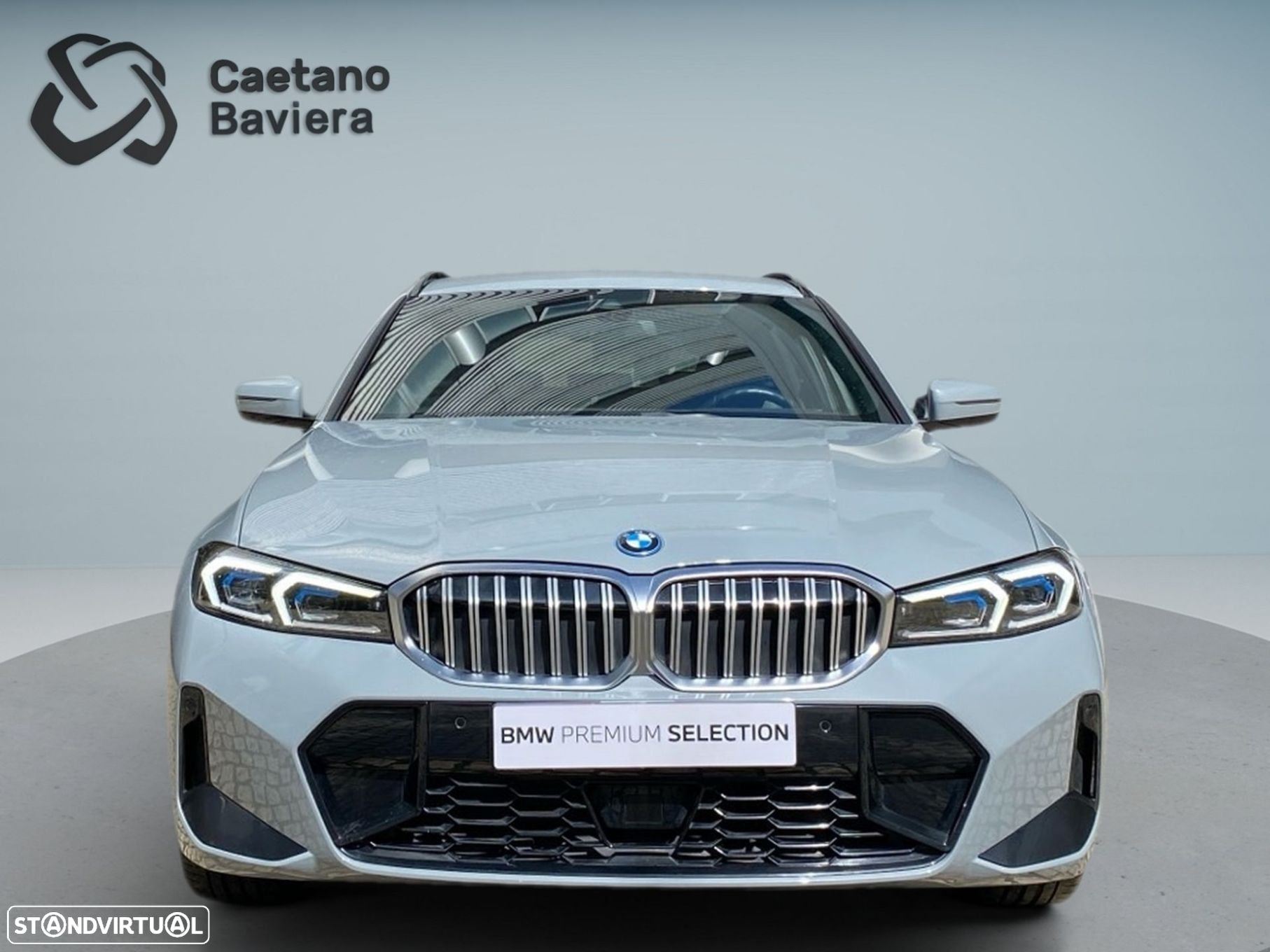BMW 330 e Touring Pack Desportivo M Auto - 24