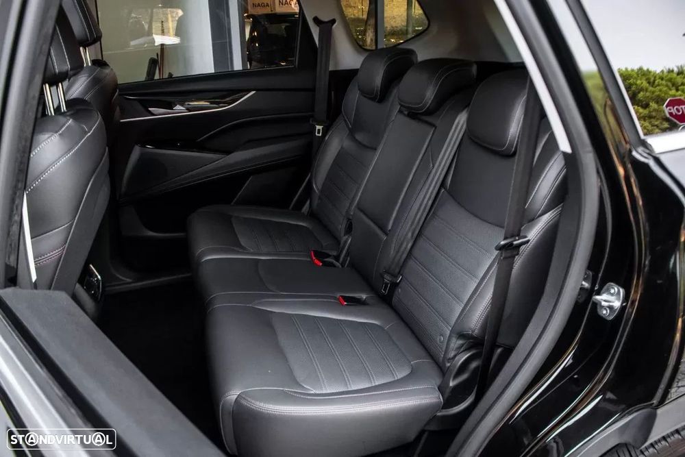 Maxus Euniq 6 - 25