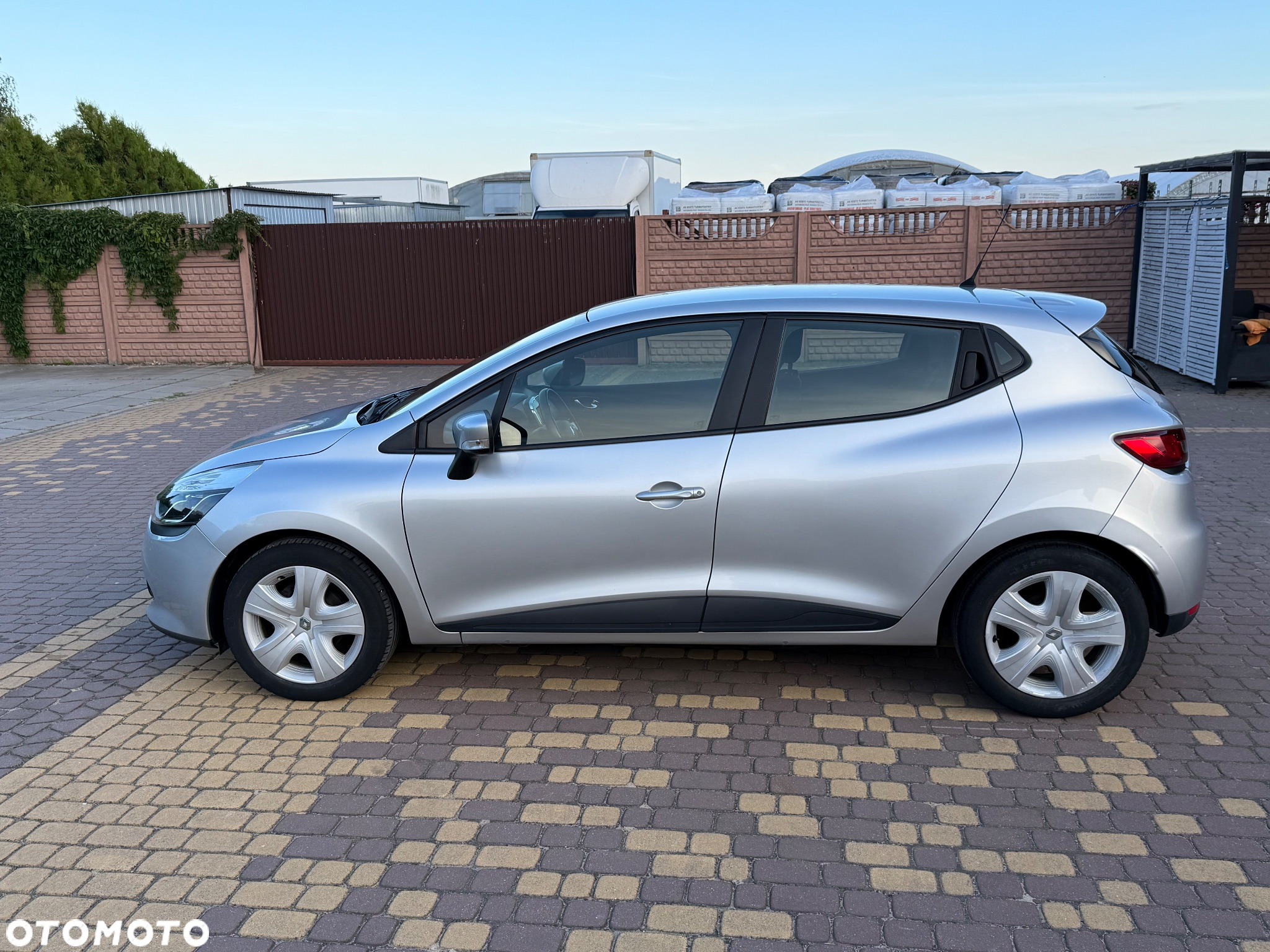 Renault Clio - 2
