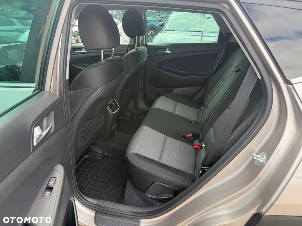Hyundai Tucson 1.6 CRDi Style 2WD - 12