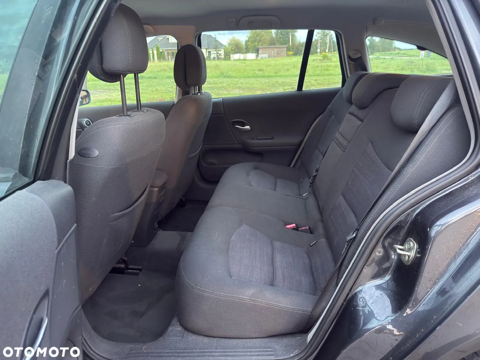 Renault Laguna 2.0 Emotion - 11