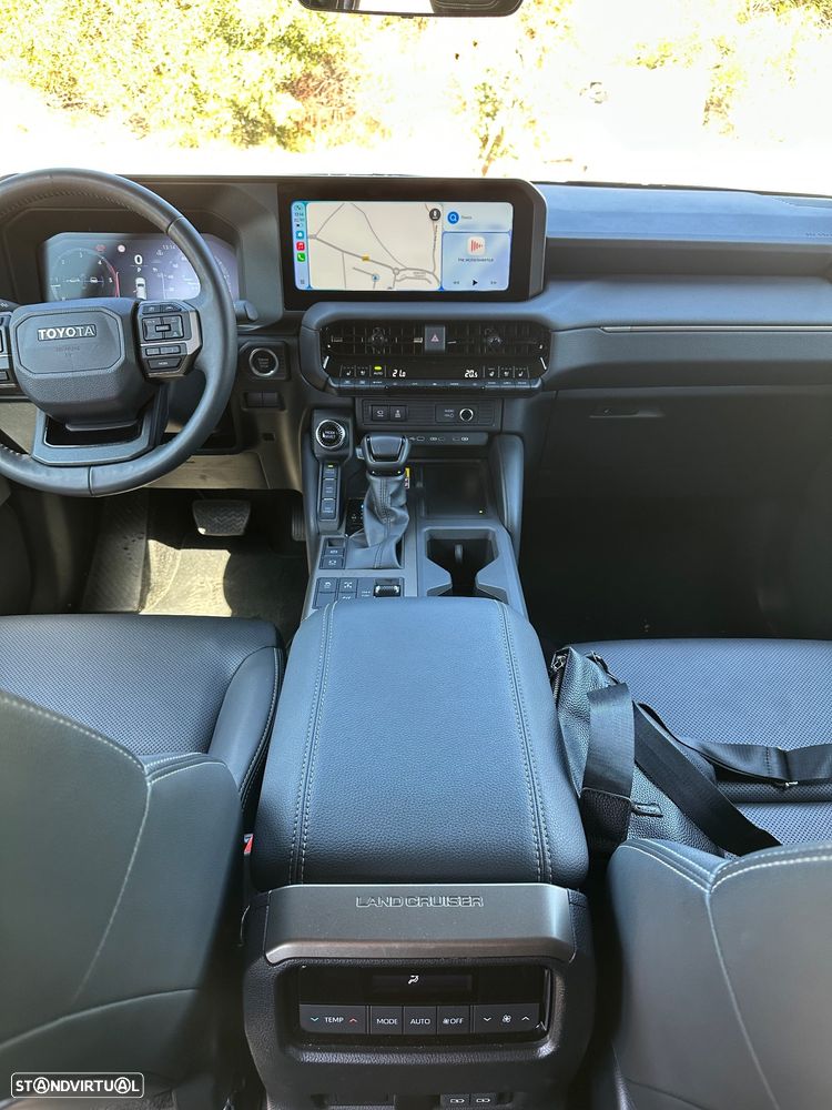 Toyota Land Cruiser Prado - 13