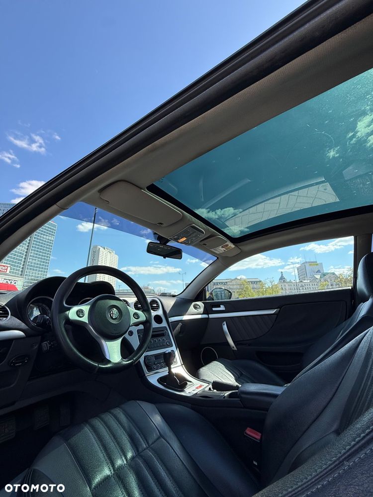 Alfa Romeo Brera 3.2 JTS Q4 Sky View - 13