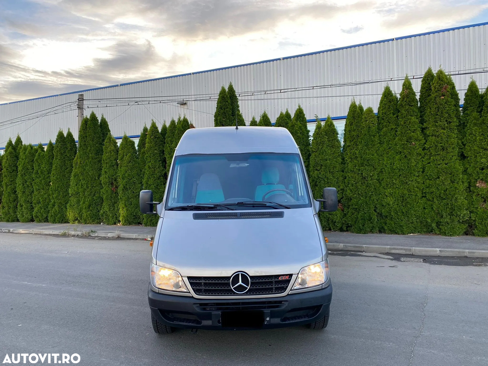 Mercedes-Benz Sprinter - 13