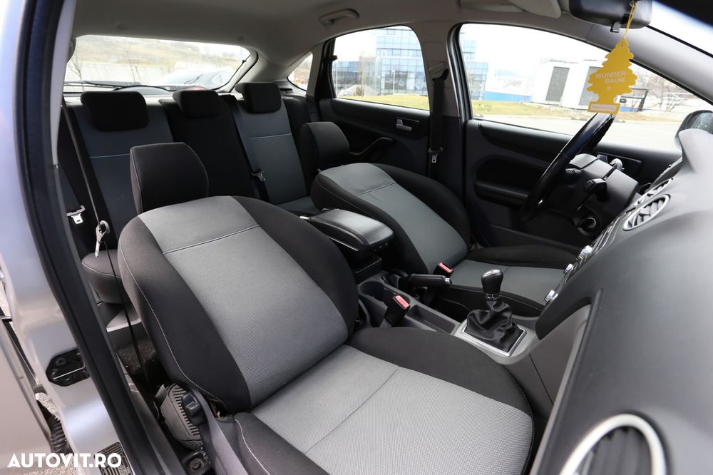 Ford Focus 1.6 TDCI Ambiente - 10