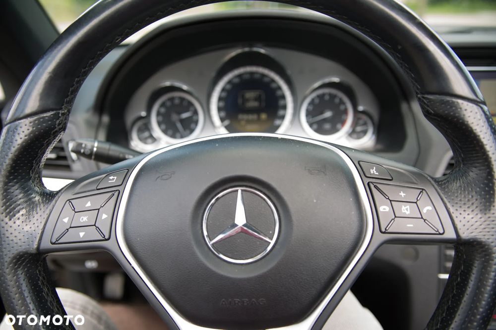 Mercedes-Benz Klasa E 200 CGI BlueEFFICIENCY Automatik Elegance - 20