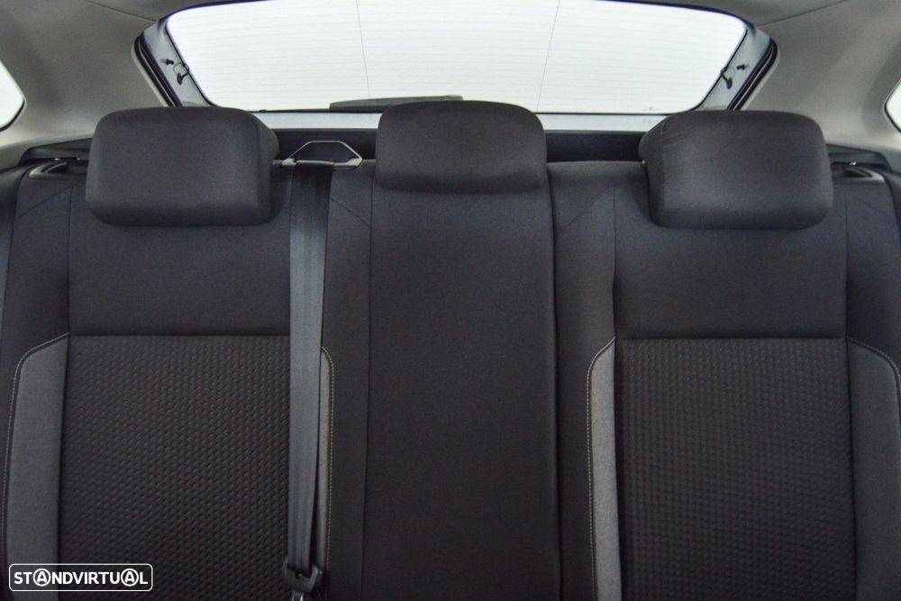 VW Taigo 1.0 TSI Urban DSG - 12