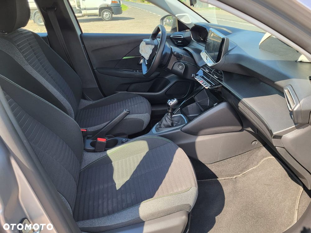 Peugeot 208 Benzin 100 Allure - 13