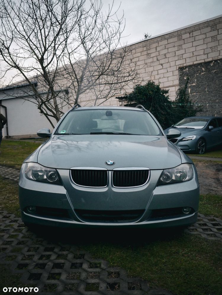 BMW Seria 3 318d DPF - 8