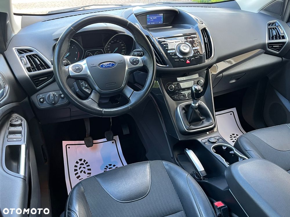 Ford Kuga - 26
