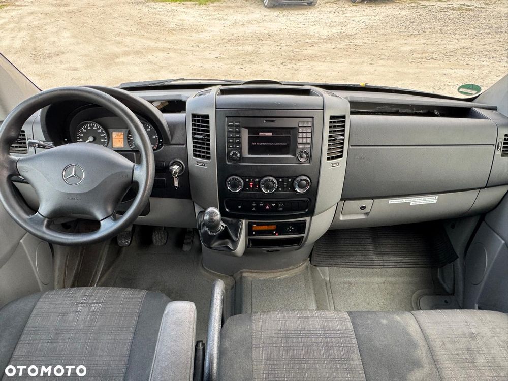 Mercedes-Benz Sprinter - 26