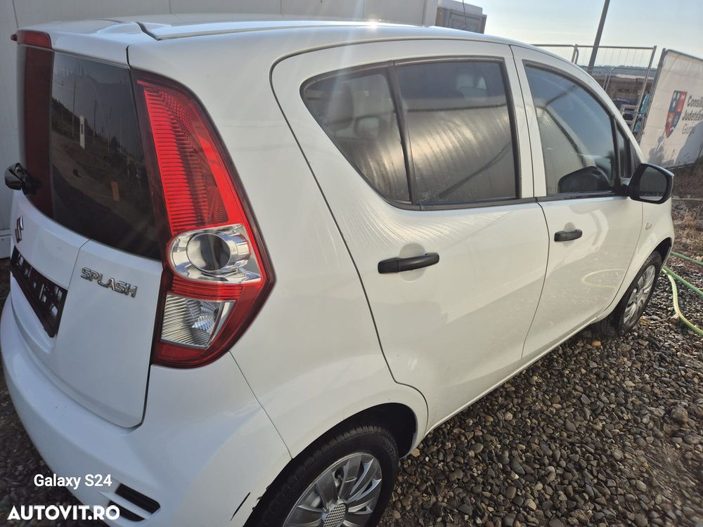 Suzuki Splash - 4