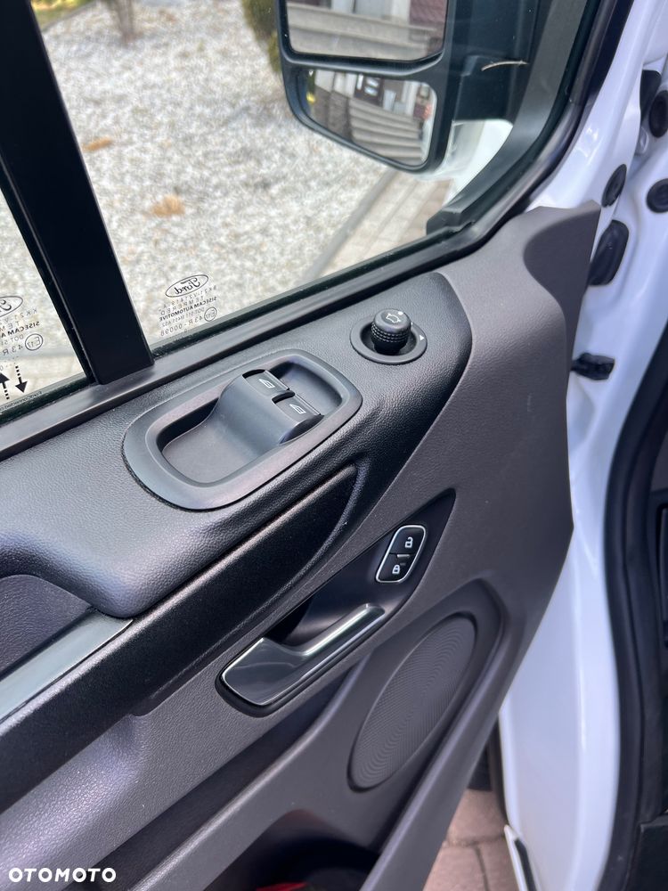 Ford Transit Custom - 8