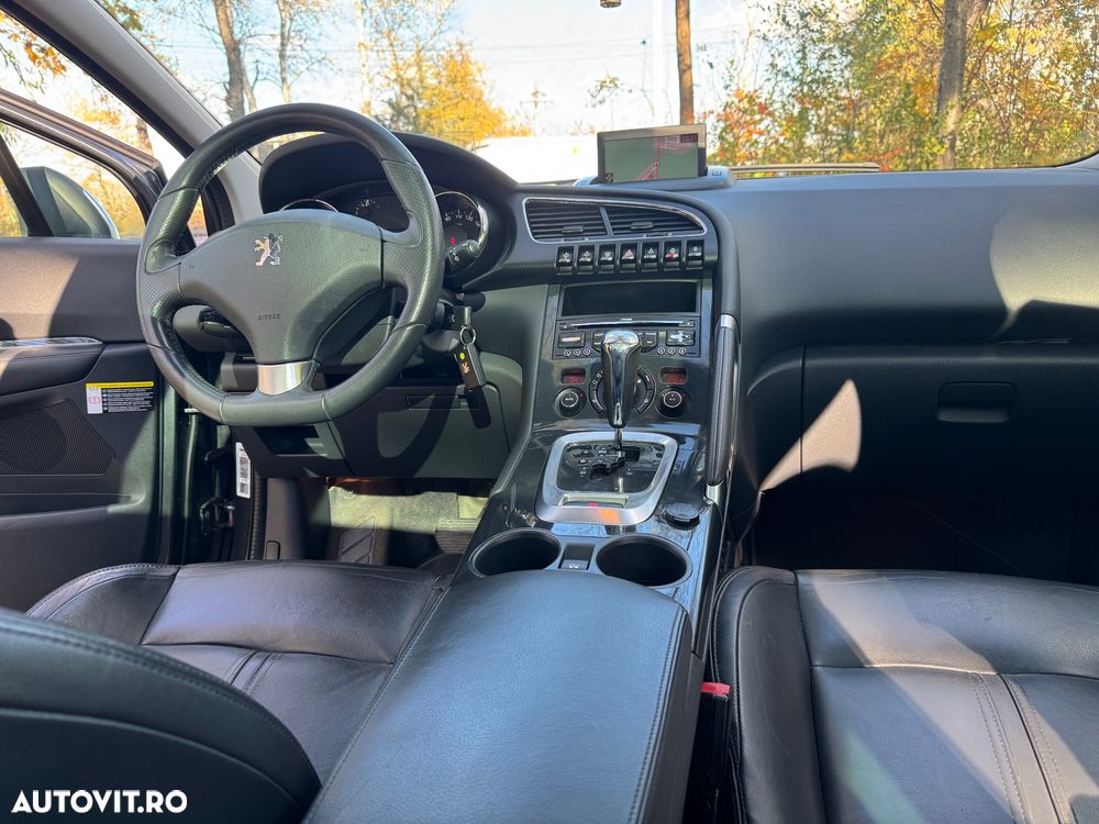 Peugeot 3008 155 THP Automatik Premium - 3