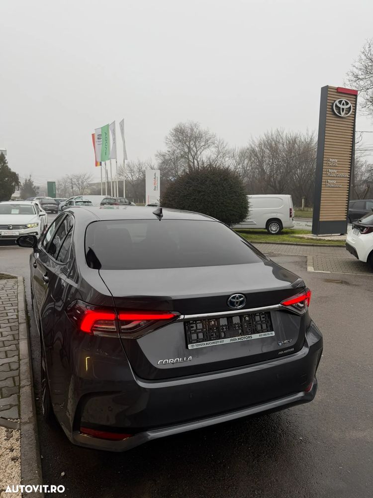Toyota Corolla 1.8 HEV Dynamic - 6